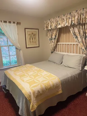 Grand Times on Lake Rabun Hotels near Tallulah Gorge State Park