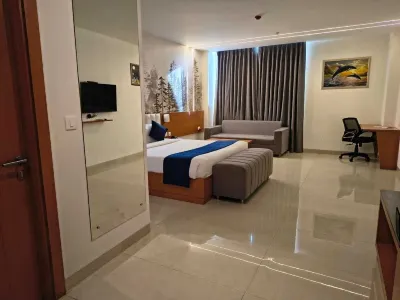 V Club Sohna Road  호텔