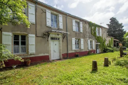 Renovated farmhouse with swimmingpool and beautiful view