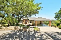 Panoramic View of Lake Marble Falls- 4BRM 10 Acres 1 King and 3 Queen Beds