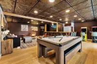 Luxury Ski Lodge w Hot Tub + Sauna Bartlett, NH