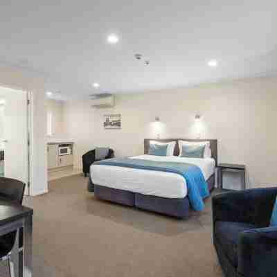 Aveda Motor Lodge Rooms