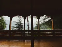 A secluded Private Castle with the Balcony of Dreams in the middle of a forest!