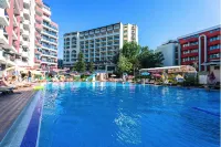 Admiral Plaza Studio With Pool View