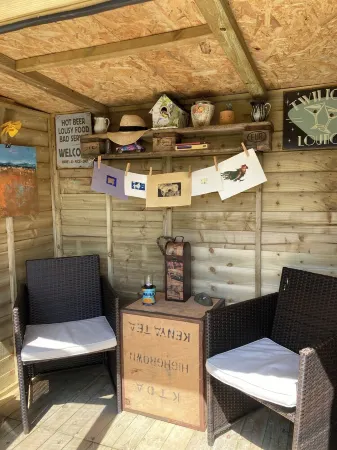 Delightful Granite Barn in the Cornish Countryside Отели в г. Лаунцестон