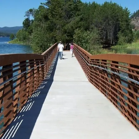 Cozy Getaway at The Lazy Bear Lodge: 3BR/2BA in Dover, ID!