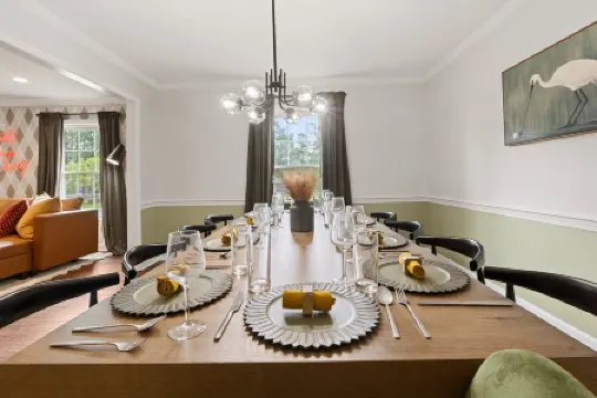 Par Four Retreat - Luxury Golf Getaway - 10 min AGNC