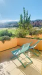 Sea view apartment in the heart of the village with shared pool Hôtels à : Sari-Solenzara