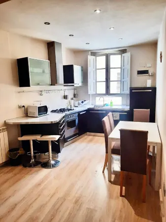 Cozy apartment in Lucca city center, Walled city