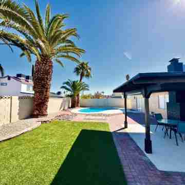 Charming 4-bedroom house with WiFi and AC in amazing Las Vegas Hotel Exterior