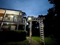 Cozy Apt King Bed w Laundry 25 to Beach Unit #C