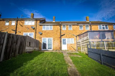 Comfy 2 Bedroom House for 4 Hotel in zona Six Poor Traveller House