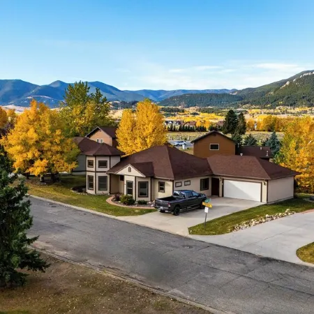 Creekside Mountain Retreat on Red Lodge Golf Course
