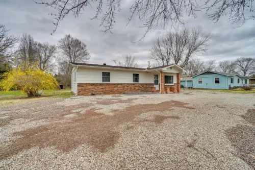 Shell Knob Home w/ Fire Pit, Near Table Rock Lake! - Homestays
