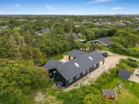 "Edmond" - 995m from the Sea