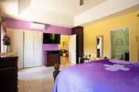 Elegant apartment with WiFi in safe , private area in Mandeville Hotels in 