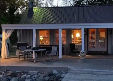 The Crab Shack on Carter's Creek