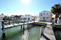 Madiera2 Waterfront & 2-3 minutes' Walk to the Beach