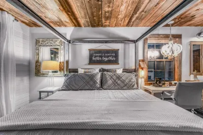 Summer Wind: Pet Friendly, Free Attraction Tickets, Hot Tub Wears Valley 주변 호텔