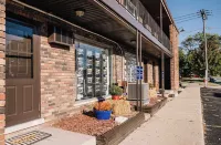 Great suburban location! Perfect for solo or couple travelers