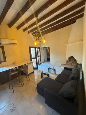 Cozy home with Fireplace - Homestays