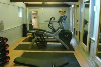Stoke Place- Part of the Cairn Collection - gimnasio