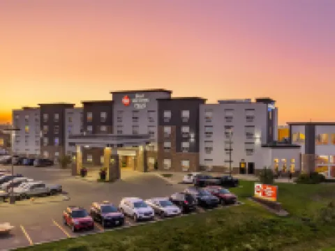 Best Western Plus Service Inn  Suites Hoteles en Lethbridge
