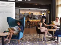 迪南基爾祖爾港口美居酒店 - 酒吧