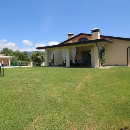 Holiday House in Versilia with Pool & Beaches