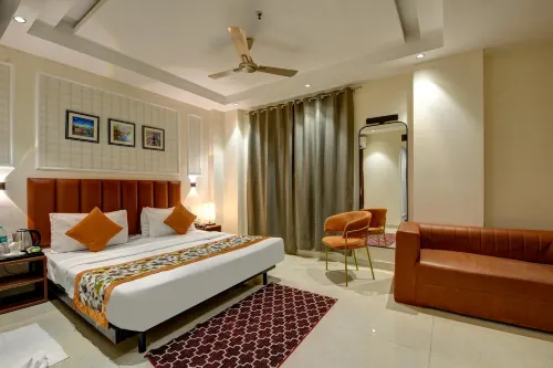 Hotel at Residency Kaushambi Couple Friendly