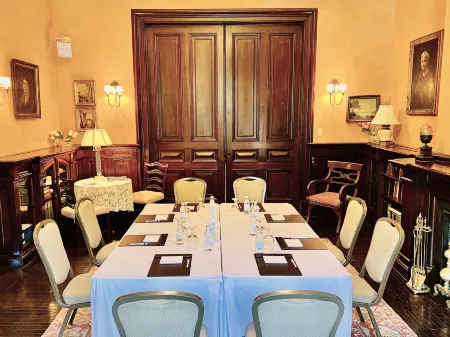 The College Club of Boston Отели рядом с достопримечательностью «Boston Opera House»