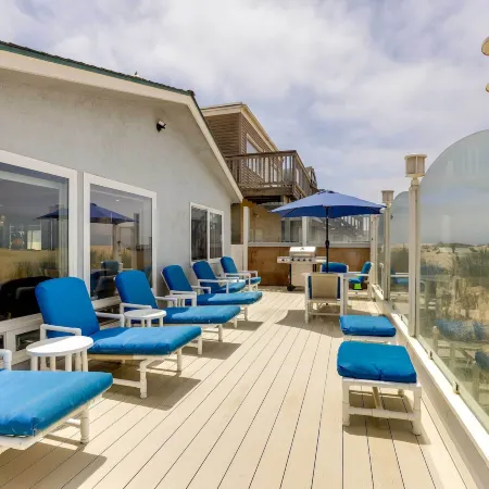 Between the Dunes Breezy Beachfront Oceano Home!