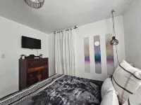 Refreshing home with WiFi, AC, fireplace in marvelous Heart of Yadkin Valley Hotels in Yadkin County