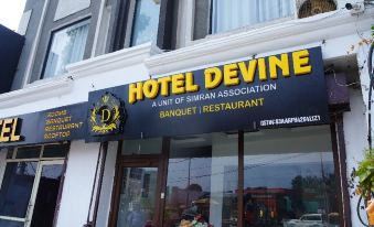 Hotel Devine