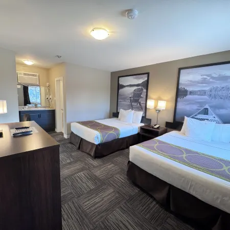 Super 8 by Wyndham Guelph