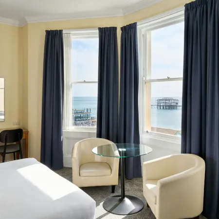 Four Points flex by Sheraton Brighton Отели рядом с достопримечательностью «Железнодорожный вокзал Брайтона»
