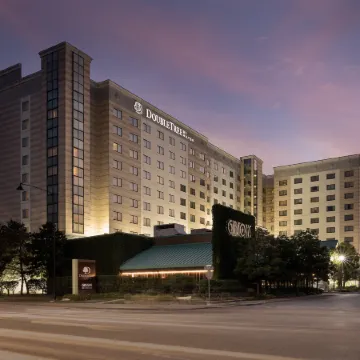 DoubleTree by Hilton Chicago O'Hare Airport-Rosemont