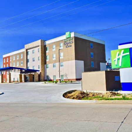 Holiday Inn Express & Suites Perryville I-55 by IHG
