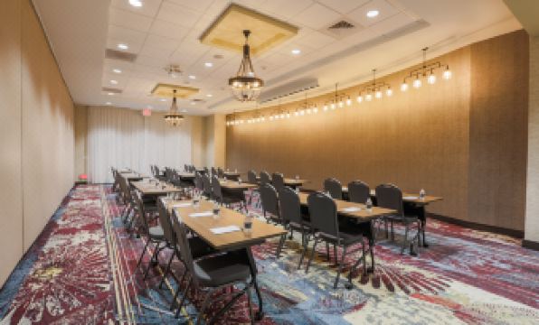 Homewood Suites by Hilton Charleston Historic District