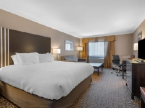 Best Western Plus Fernie Mountain Lodge Hotels in Fernie