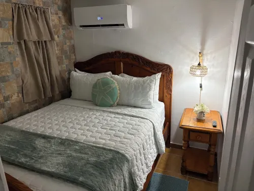 Romantic 2 bedroom apt coco beach cabin 5 minutes walking to the beach ,quiet