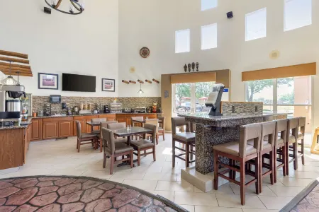 Best Western Kiva Inn