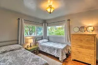 Comfy and Cozy Kalispell Home Walk to Downtown