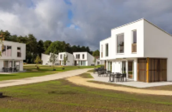 Comfy Bungalow Near Bosland Nature Reserve のホテル