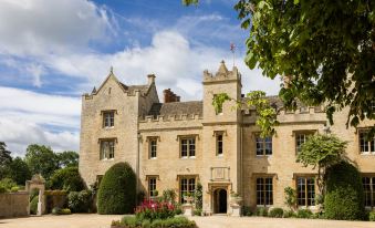 Weston Manor Hotel