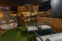 Suite on the Water + Sailing