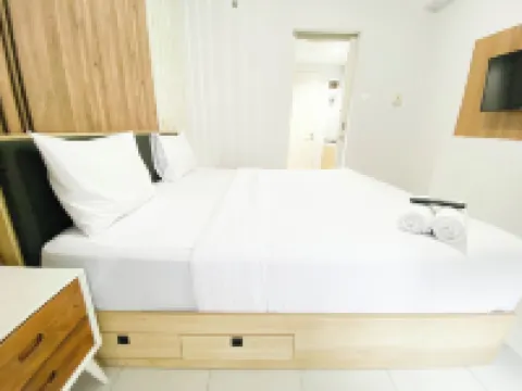 Homey 1Br Without Living Room at Amartha View Apartment - 2-Star