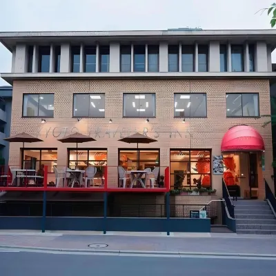Kyoto Travellers Inn Отели рядом с достопримечательностью «Торгово-выставочный центр Miyakomesse»