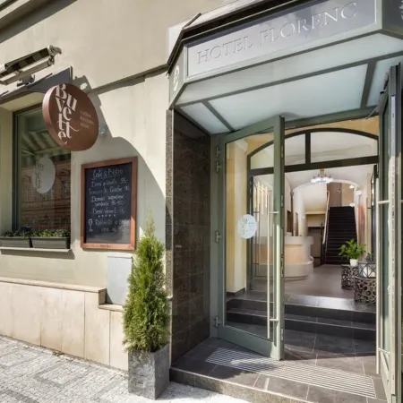 Hotel Florenc Отели рядом с достопримечательностью «Автостанция Флоренц»