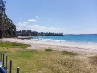 Pet-Friendly 2-Bed Beach House with Garden & BBQ